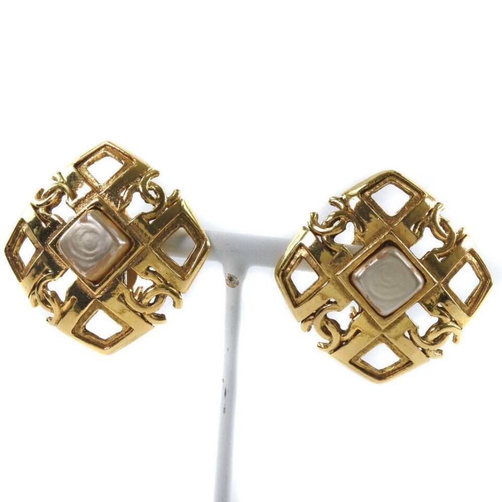 CHANEL vintage COCO Mark Earring gold Plated Gold Women - Picture 8 of 13
